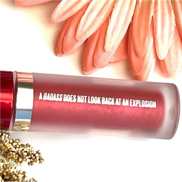 UOMA Beauty Badass Extra AF Animated Fluid Lipstick GRACE - Picture 2 of 5